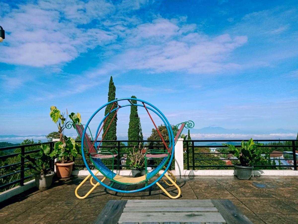 Hotel Pondok Asri Tawangmangu Buitenkant foto