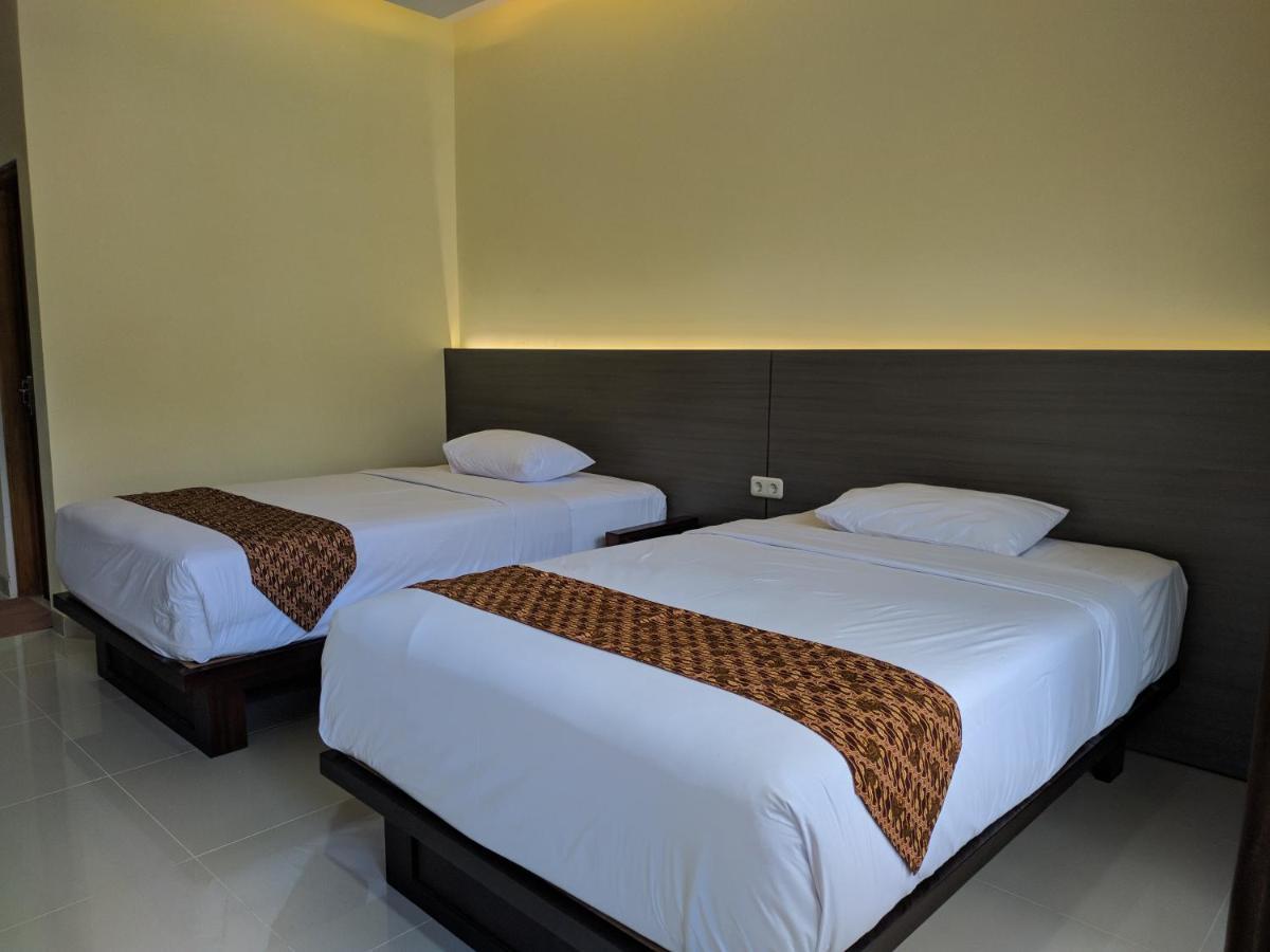 Hotel Pondok Asri Tawangmangu Buitenkant foto