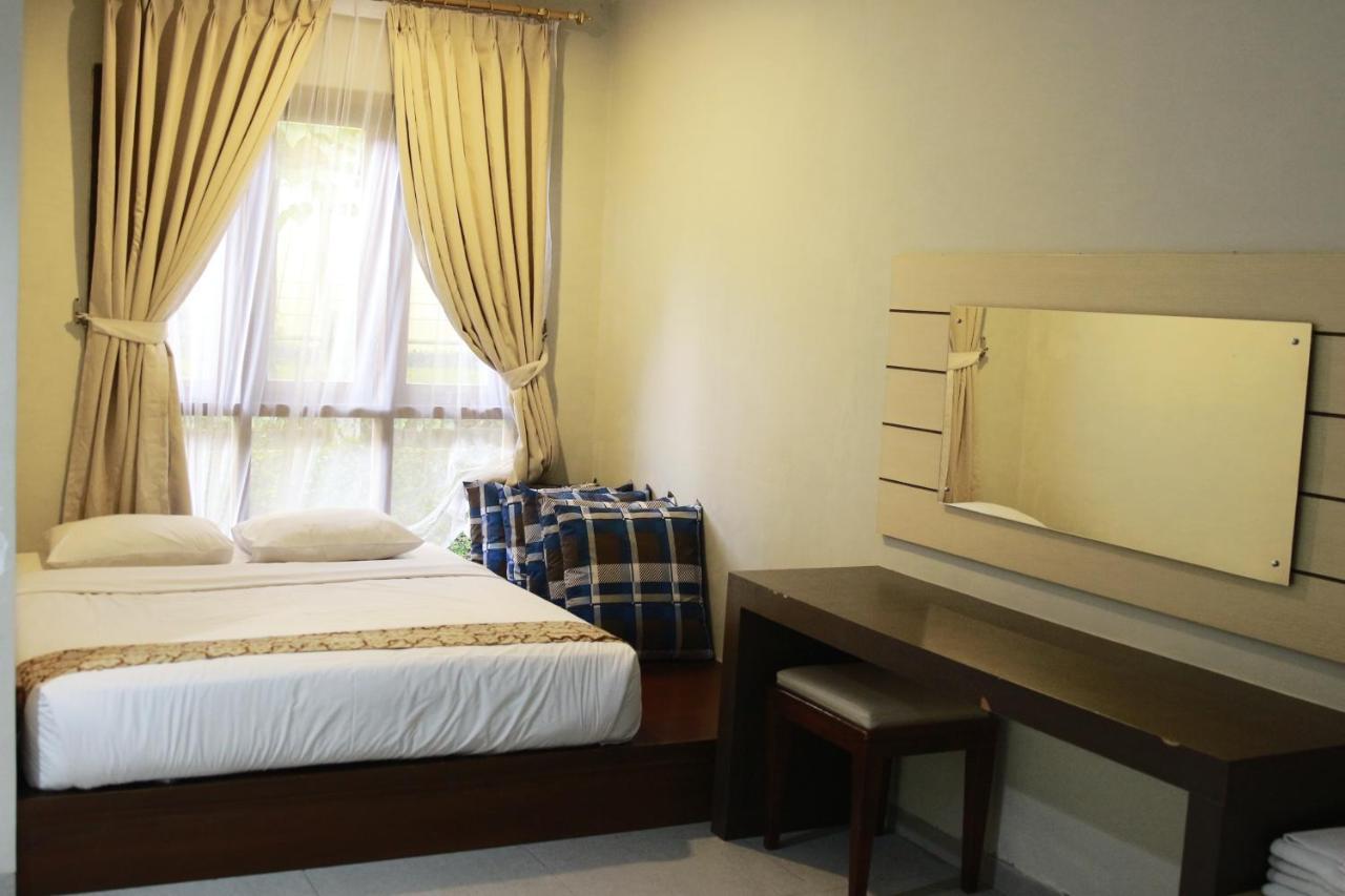 Hotel Pondok Asri Tawangmangu Buitenkant foto
